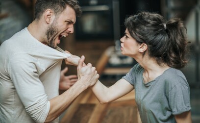 Токсичные отношения с женщиной: как распознать и выйти из них