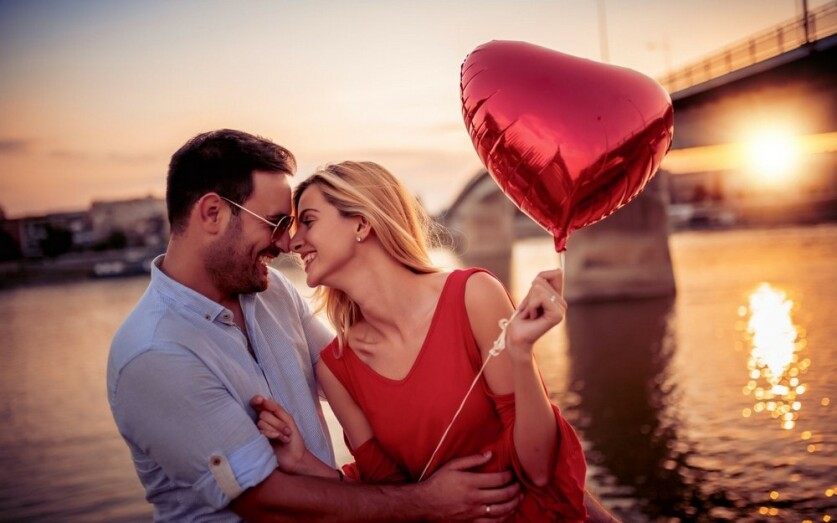 Как обновить отношения с любимым мужчиной и вернуть романтику