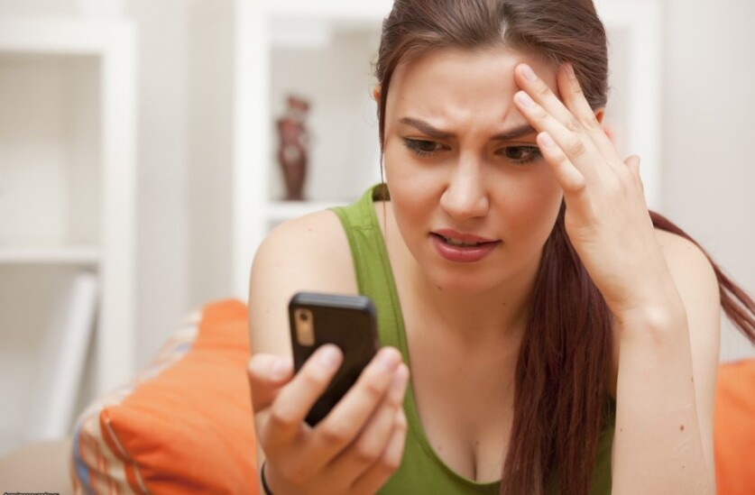 Знакомый парень удалил меня из друзей: причины, что делать и примеры из жизни