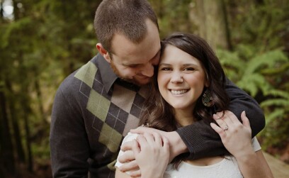 Как понять, что девушка играет с парнем в отношениях — что делать в такой ситуации