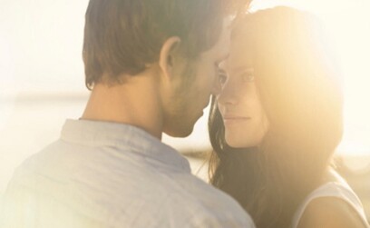 Парень ведет себя как девушка в отношениях: причины и действия