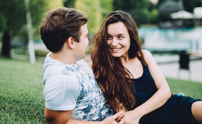 Почему мужчина скрывает отношения с женщиной от других и как вести себя в этой ситуации