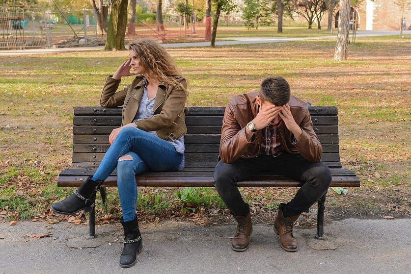 Стадии разрыва отношений у женщин