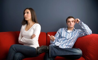 Обидчивый мужчина в отношениях: причины, признаки и способы борьбы с мужской обидчивостью