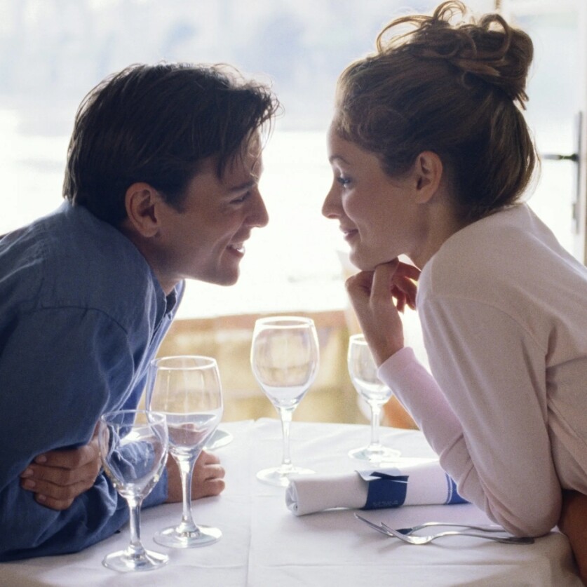 Чего ждет мужчина от женщины при знакомстве и в отношениях