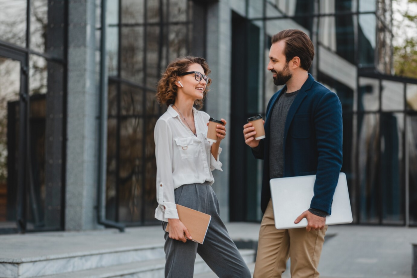 Как мужчина оценивает женщину при первой встрече