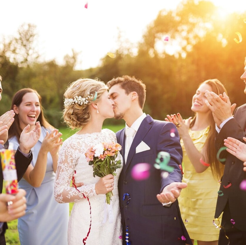 Что означает, когда на свадьбе кричат «Горько»