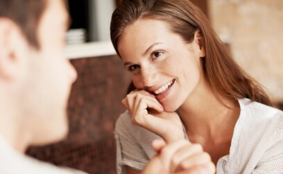 Интересные и оригинальные  вопросы, которые стоит задавать девушке на первом свидании и запретные темы для разговора