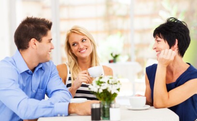 Как познакомиться с парнем через подругу – способы знакомства